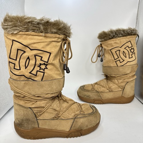 Stivali DC-Chalet in pelliccia sintetica da donna taglia 9 US marrone tessuto stringati