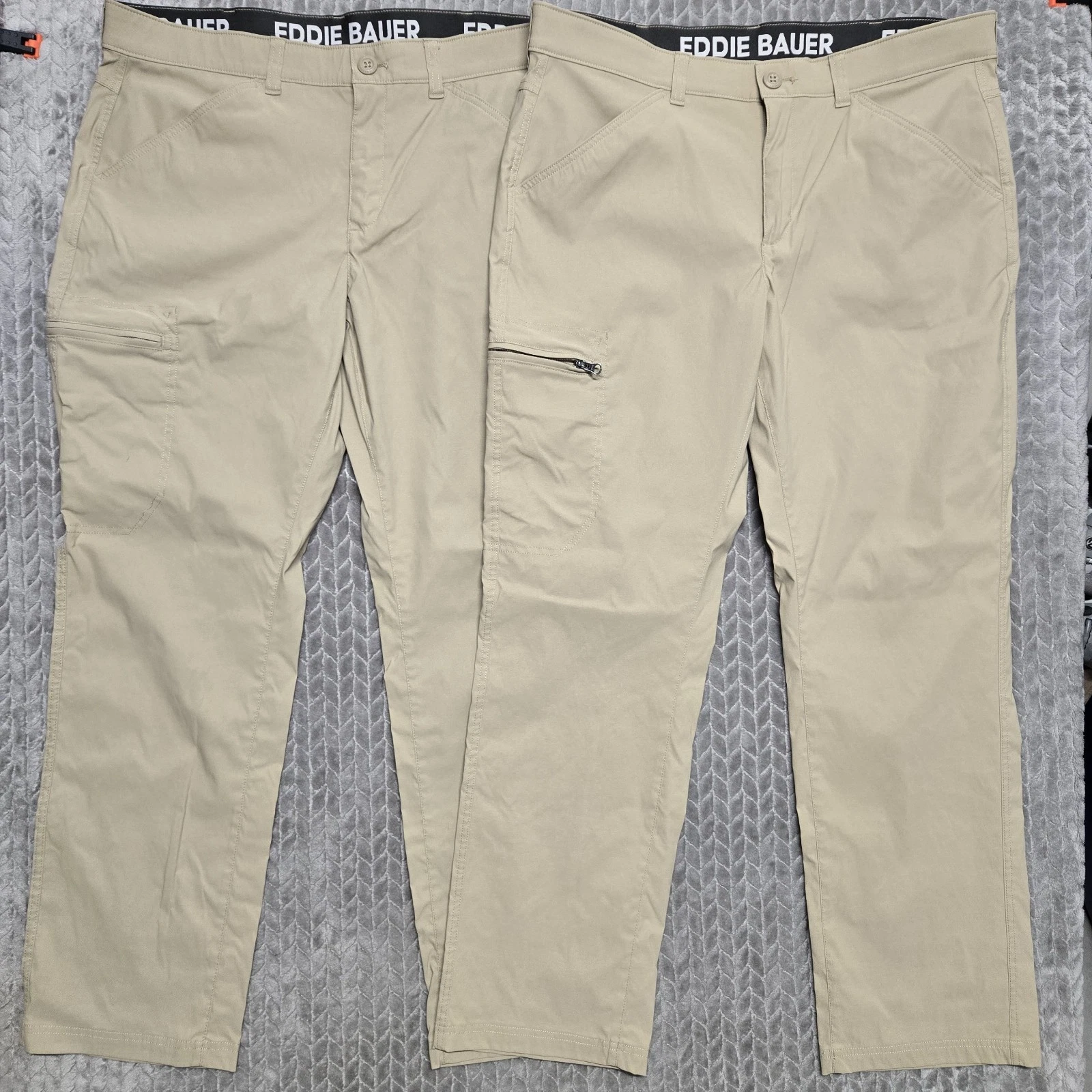2 Eddie Bauer Rainier Tech Pants Mens 38x32 Khaki Tan Hiking Cargo Performance
Opens in a new window