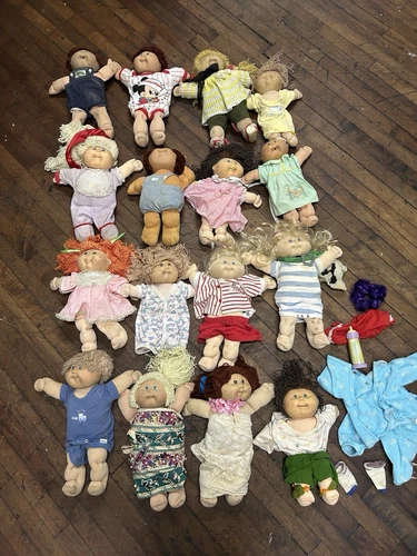 Vintage Lot Of 16 80s 90s Vintage Cabbage Patch Dolls Rare Collectible