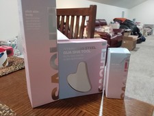 SACHEU STAINLESS STELL GUA SHA TOOL W/ TRAVEL  FL SZ SLICK SKIN BODY SERUM NIB 