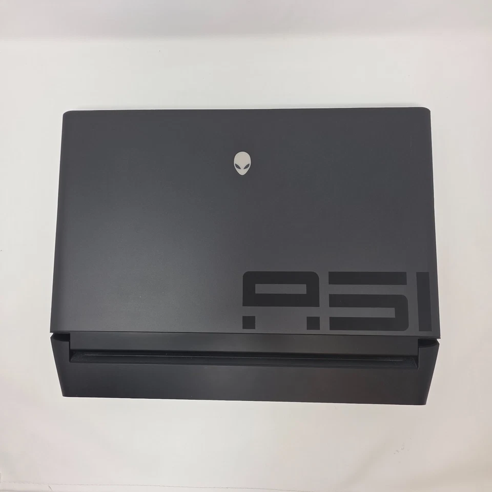 Alienware Area-51M 17,3" Intel Core i7-9700 1TB 16GB NVIDIA GTX 1660 Ti - Bild 4 von 4