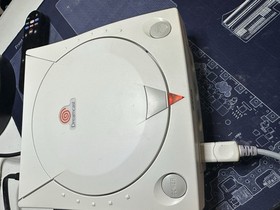 SEGA Dreamcast Console -with VMU Memory card Games and controller Tested Cleaned