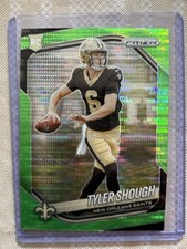 2025 Panini Prizm - Rookies Tyler Shough #327 Neon Green Pulsar Prizm (RC)