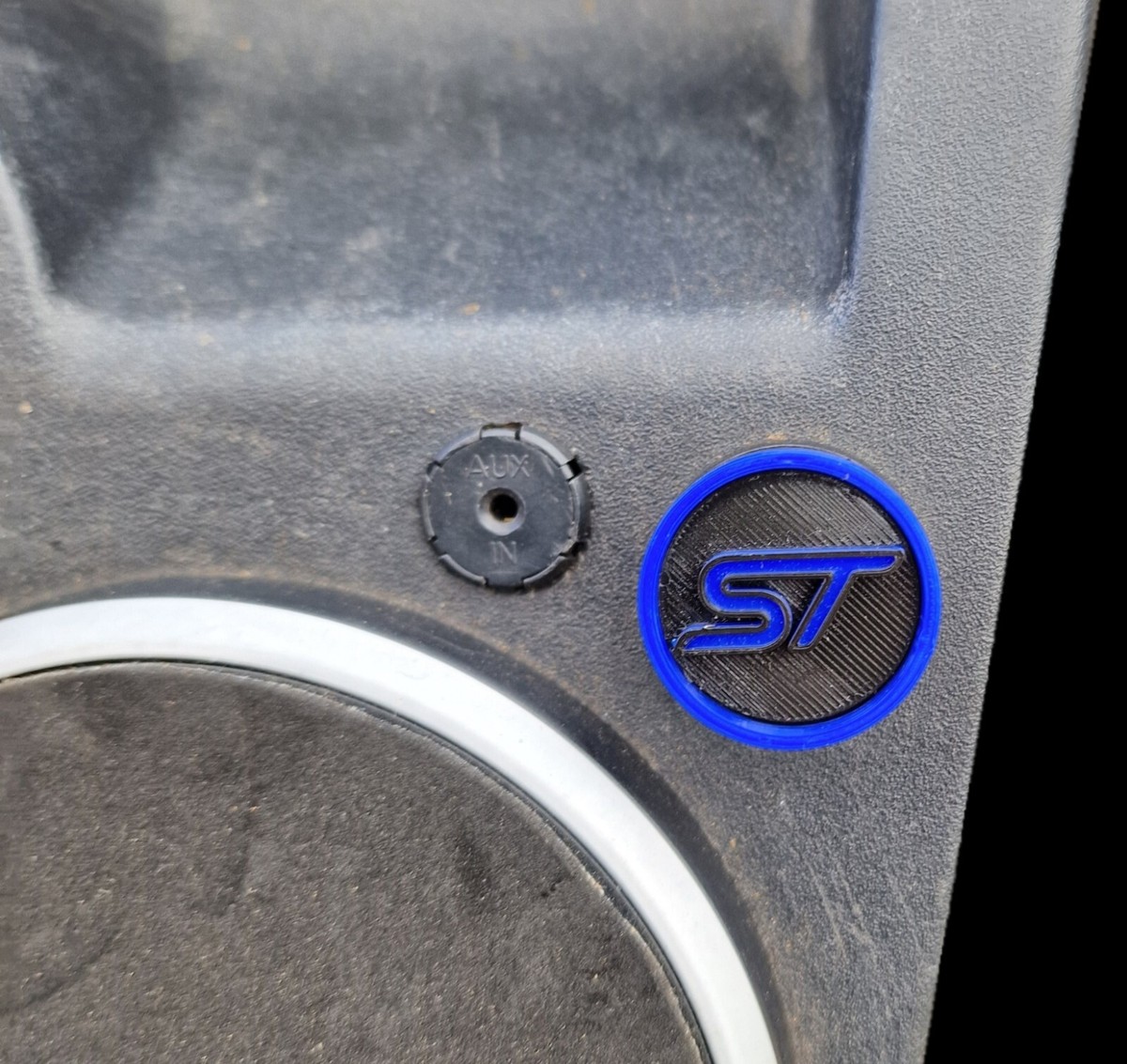 fiesta mk6 cigarette lighter cigarette lighter insert for ford focus kuga fiesta ST MK6 mk7 7.5 8 blue  black