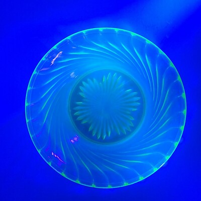 Anchor Hocking Spiral Green Dessert Bowl Uranium Depresion Glass 5in Diameter 