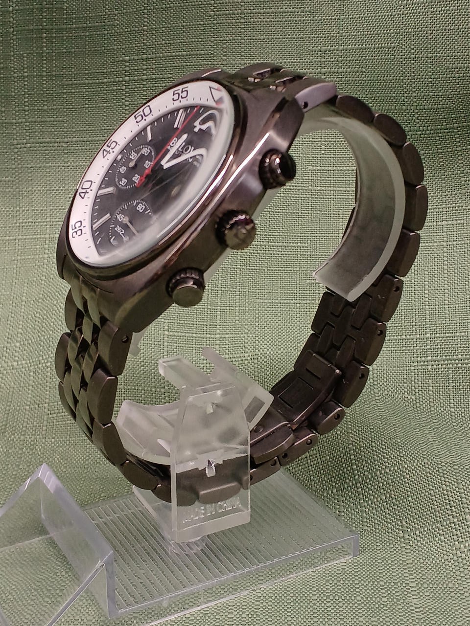 Quartz Model 98B253 BULOVA image 3