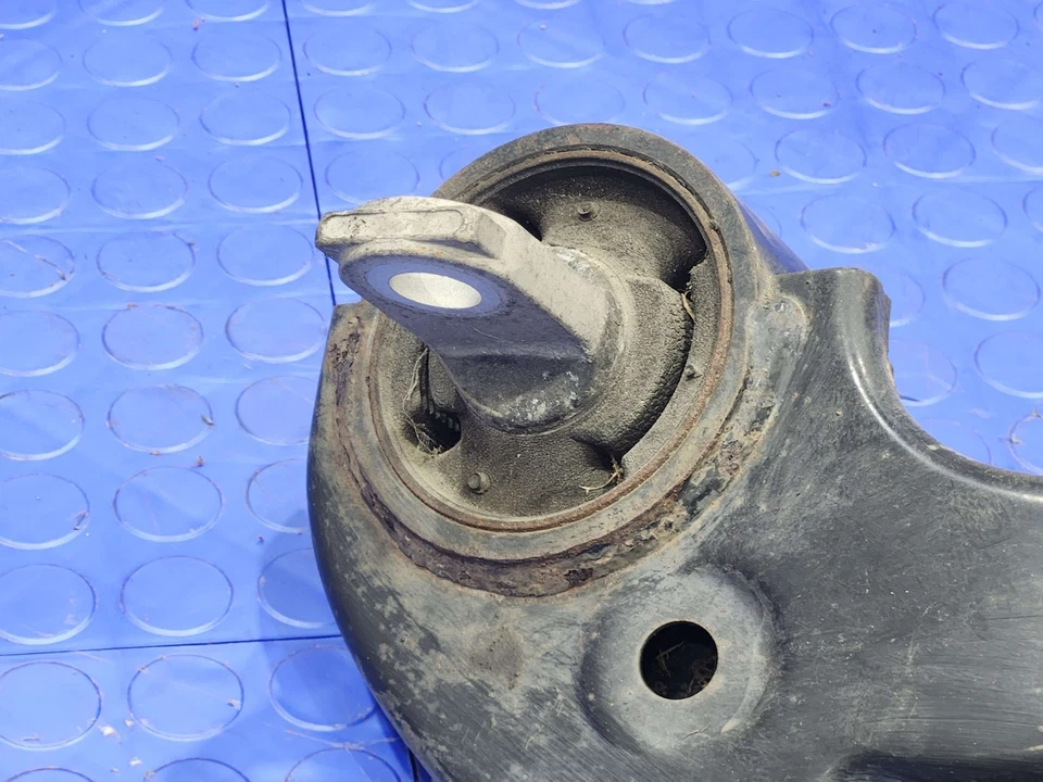 10-22 Lexus RX350 Rear Lower Trailing Arm Right Passenger Side OEM 4876048060 - Image 4 of 4