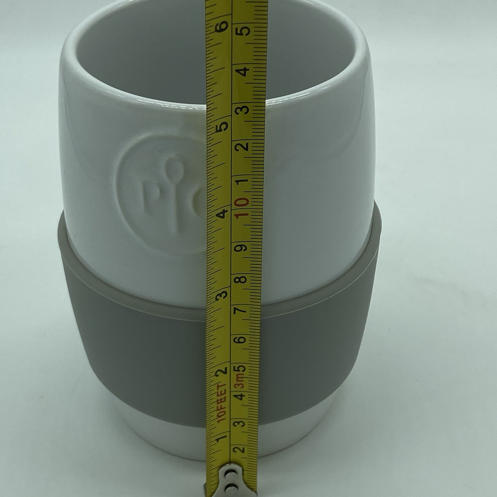 Pampered Chef Ceramic Egg Cooker With Silicone Sleeve #1529 White/Gray EUC