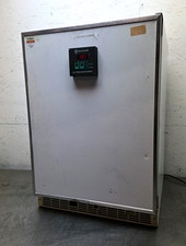 Fisher Scientific 146E 97-990E Low Temperature Incubator 115v-ac 9.5A 60Hz Used
