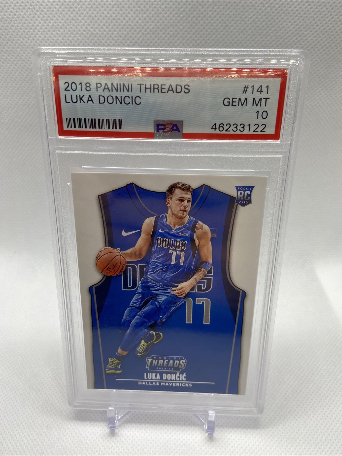 2018 Panini Threads LUKA DONCIC basketball card #141 ROOKIE RC - GRADED PSA 10'