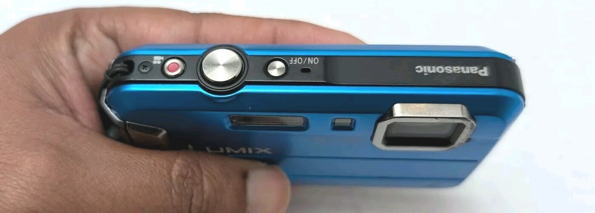 Panasonic LUMIX DMC-TS30 Point & Shoot Camera Blue Underwater 