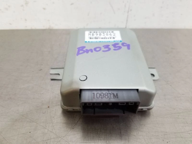 99 1999 MITSUBISHI 3000GT MÓDULO DE CONTROL DE CRUCERO 903862 Foto 2 de 4