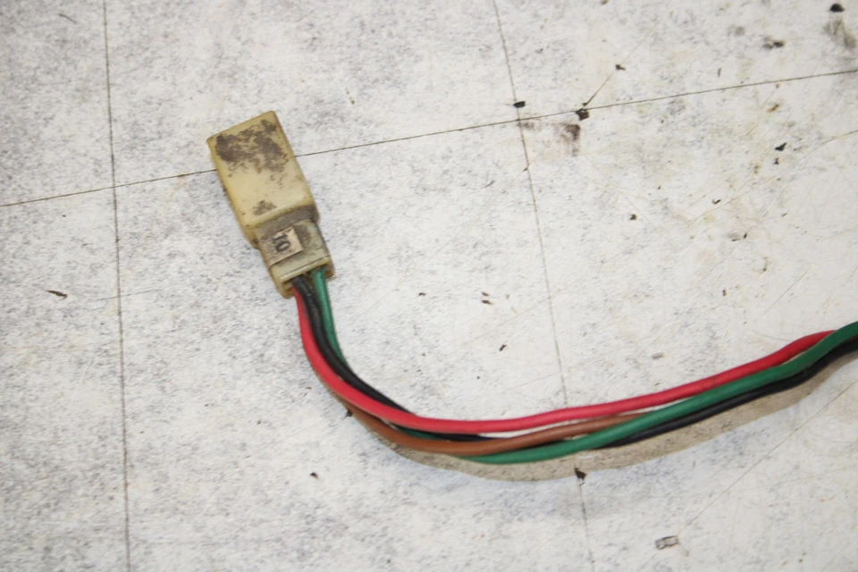 Yamaha DS7 250 1972 regulador de voltaje M7-1961. ABG Foto 2 de 4