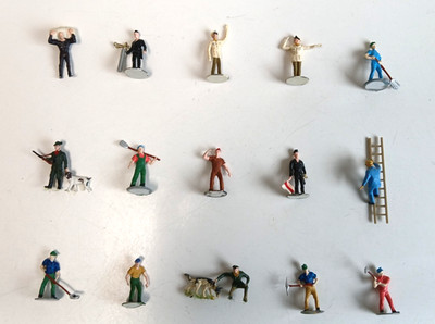 Preiser ua. - Arbeiter diverse Gewerke  Figuren - H0 ---- DOK 686