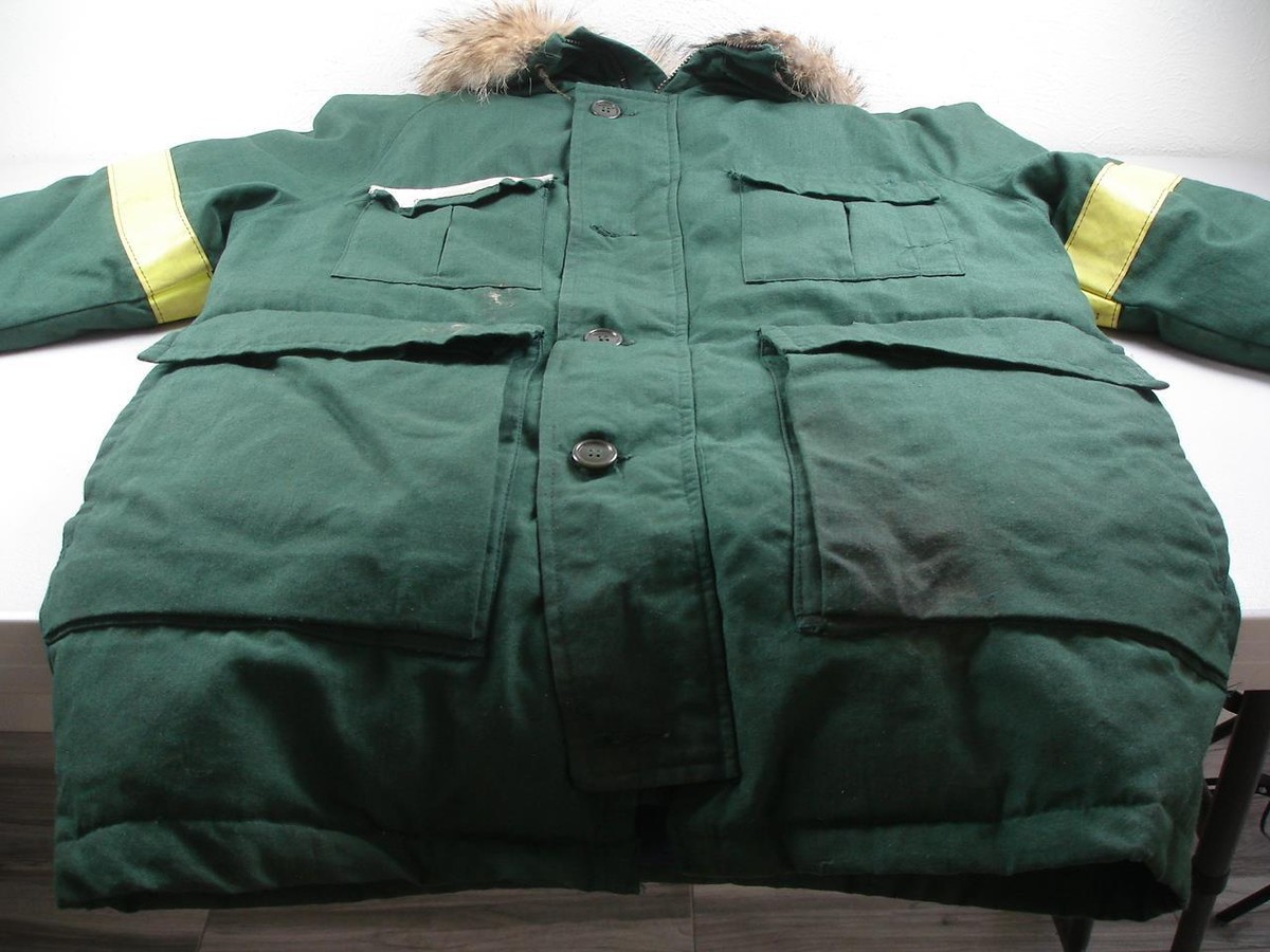 Men's sz S 1970s Alyeska Pipeline Arctic Goose Down Coyote Fur