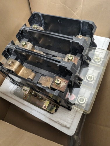 ALLEN BRADLEY - 194R-NJ200P3 - Disconnect Switch - Picture 2 of 3