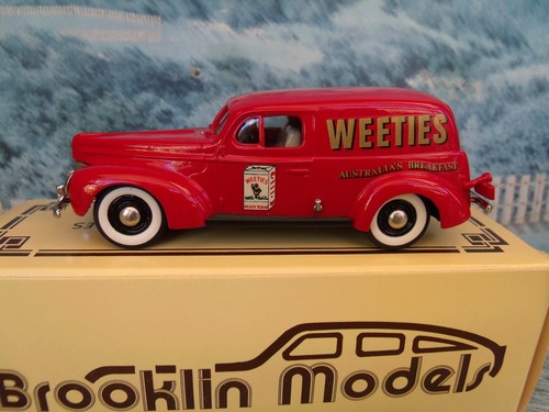 Brooklin Models: A collection of three boxed Brooklin Models, 1:43
