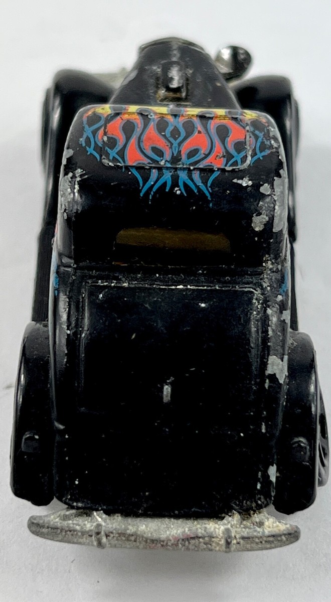 Hot Wheels Hot Rod 1979 Black W/Flames - Missing Headlight