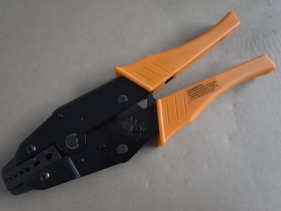 ETLX-06WF2C Crimpzange Aderendhülsen 0,5mm bis 6mm und isolierte Kabelverbinder