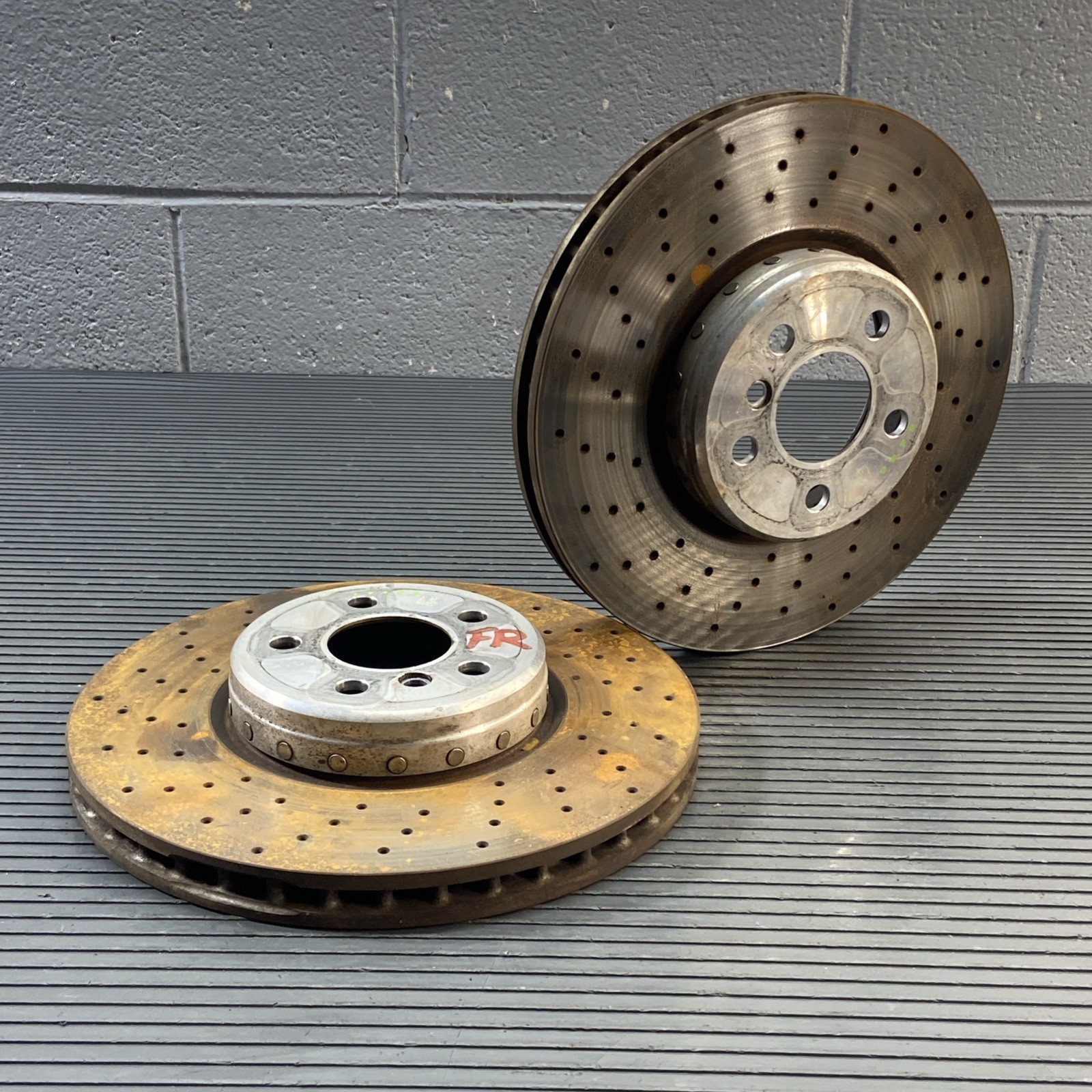 BMW i8 2014-2020 Front Right Brake discs Pair