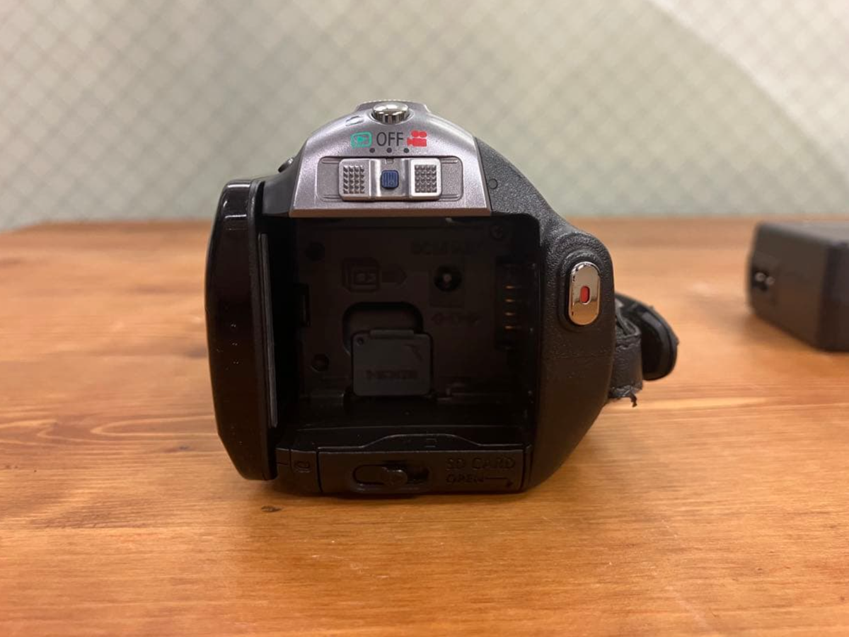 Panasonic HDC-SD9 Full HD Camcorder 3CCD LEICA Lens Working From