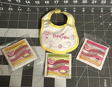 Babero de repuesto para muñeca Baby Alive cara suave rosa amarillo flores y paquetes de alimentos