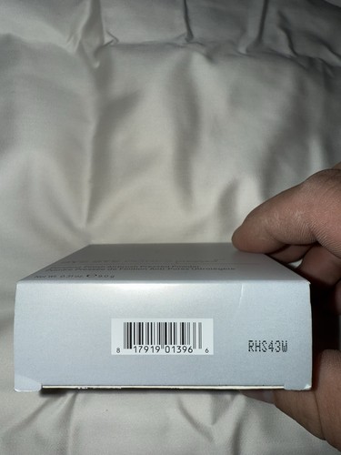 NIB IT Translucent Bye Bye Pores Pressed Poreless Finish Airbrush Setting Powder - Picture 2 of 4