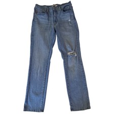 Levi's Women  s 724 High Rise Straight Distressed Jeans Size 30 Light Wash