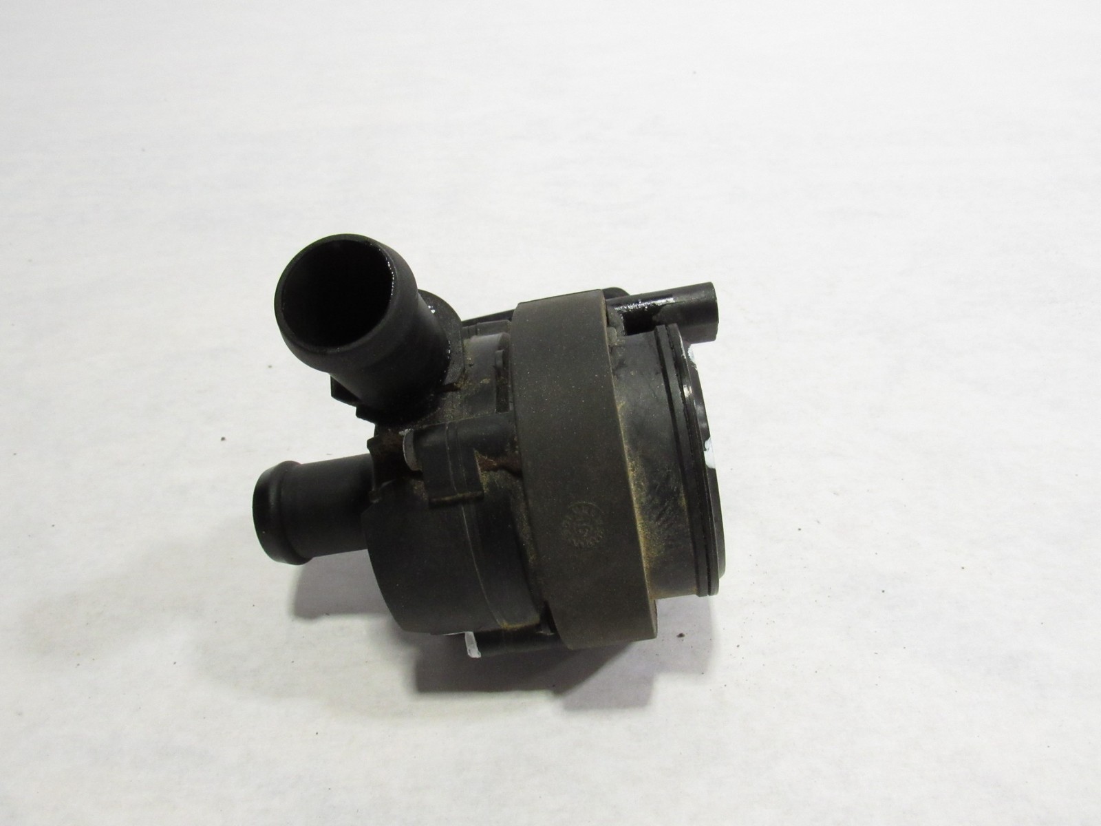 15-19 Ferrari 488 Spider 2017 Water Coolant Recirculation Pump Bracket ;@2