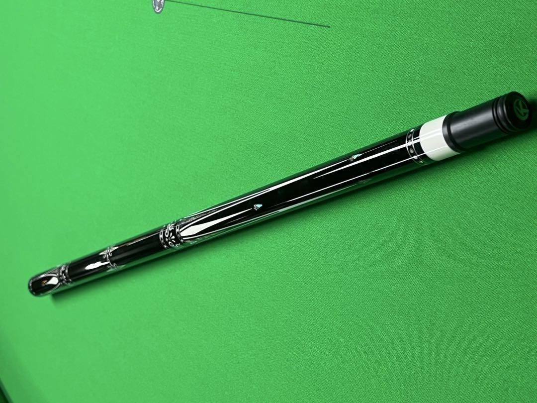 限定品 KONLLEN by J.flowers cue KL-01FB(黒) Limited Edition KONLLEN J.flowers Cue KL-01FB Black Used