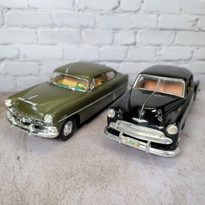 Lot 2 Built Vintage Hudson & Chevy Bel Air Model Cars 1/25