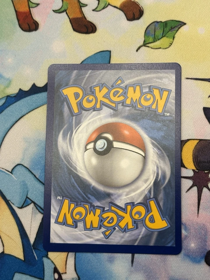 Caitlin (Secret) 213/198 Swsh06: Sword & Shield - Chilling Reign Holo - Image 2 of 2