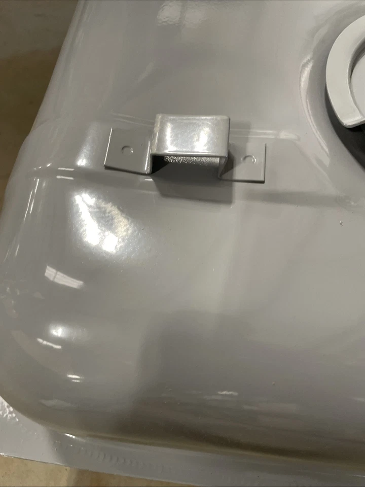 SUMMIT RACING 255016, TANQUE DE COMBUSTIBLE PARA JEEP, 78-83 CJ5, 78-86 CJ7, 81-85 SCRAMBLER Foto 4 de 4