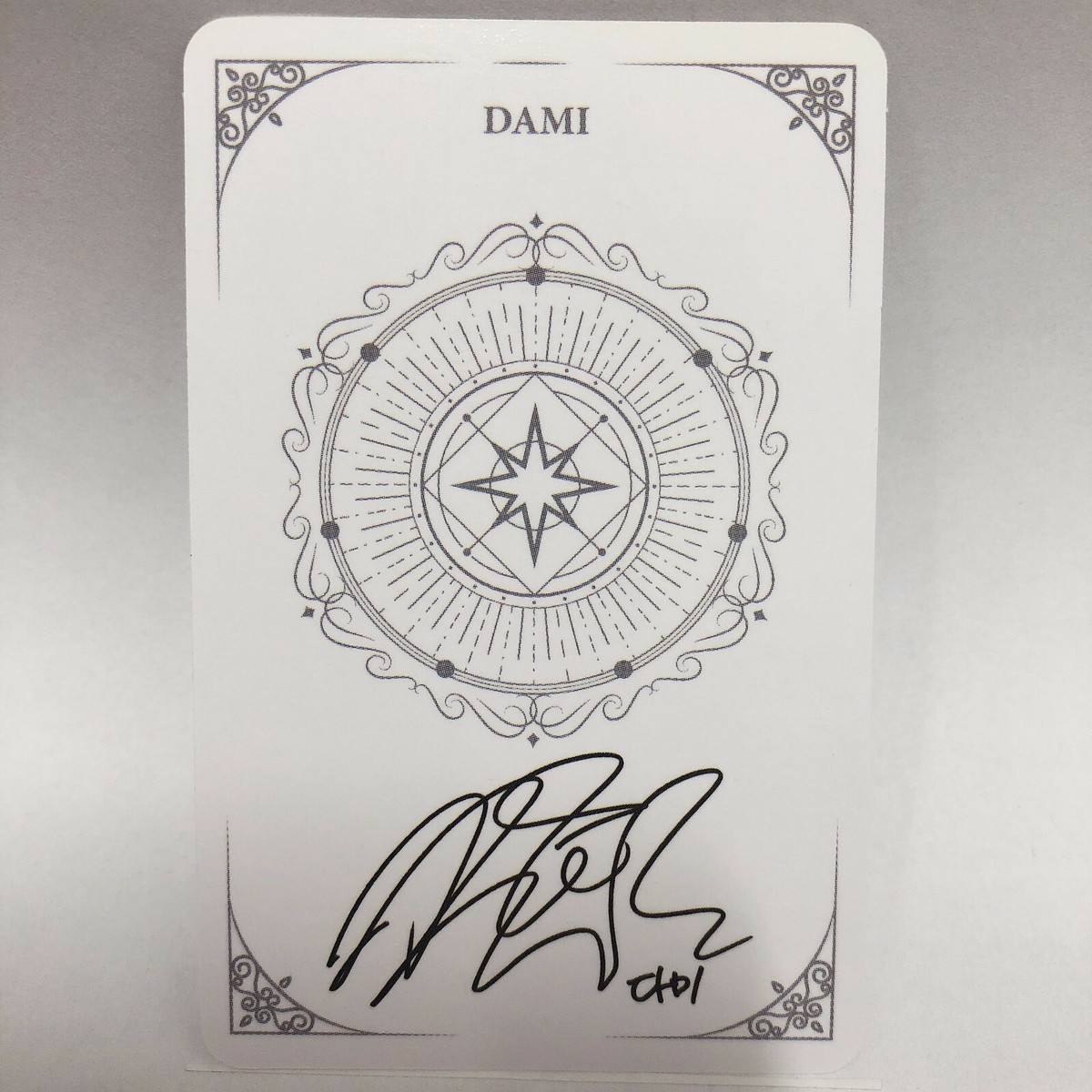 DREAMCATCHER YOOHYEON MMT フォトブック トレカ DREAMCATCHER YOOHYEON MMT フォトブック トレカ - メルカリ