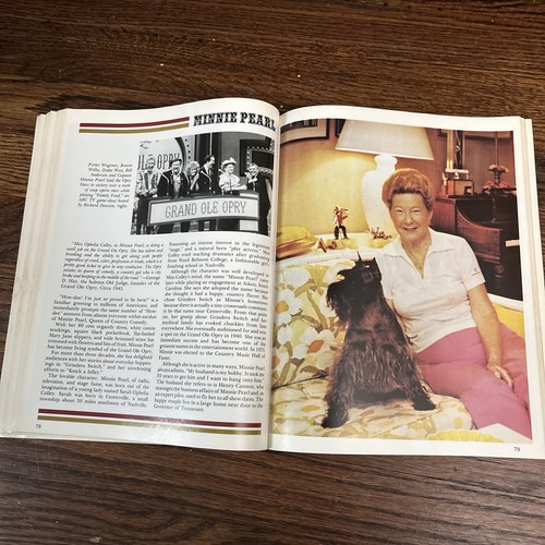 Libro de historia ilustrado Grand Ole Opry WSM, Music City's Homes of Stars, Dollywood - Imagen 5 de 21