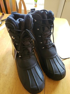 akademiks snow boots