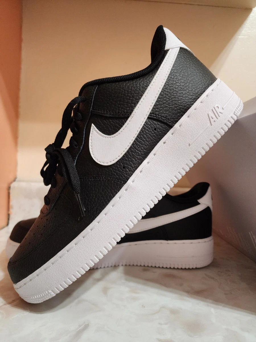 Men's Size 9.5 Nike Air Force 1 '07 Black White Sneakers CT2302-002 🔥🔥🔥