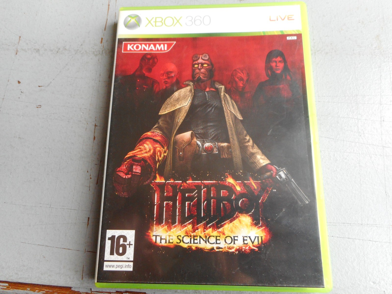 HELL BOY HELLBOY THE SCIENCE OF EVIL XBOX 360  COMPLET FR COMME NEUF