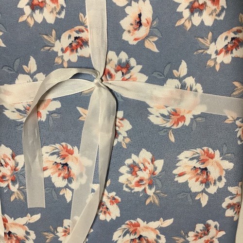 LAURA ASHLEY EASY CARE TABLECLOTH 60 x 84 SEATS 68 ARIA BLUE POLYESTER