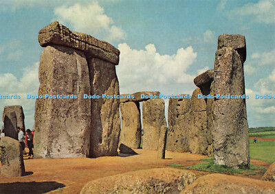 D060410 Stonehenge. Wiltshire. Innenraum des Kreises Blick nach Norden. Abteilung E