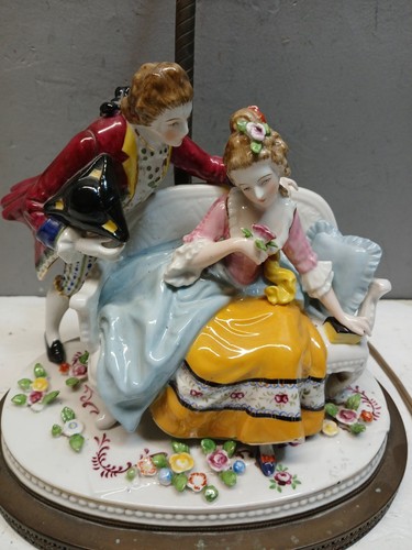 Vintage Victorian Courting Couple Table Accent Lamp Porcelain And Brass - Picture 4 of 16