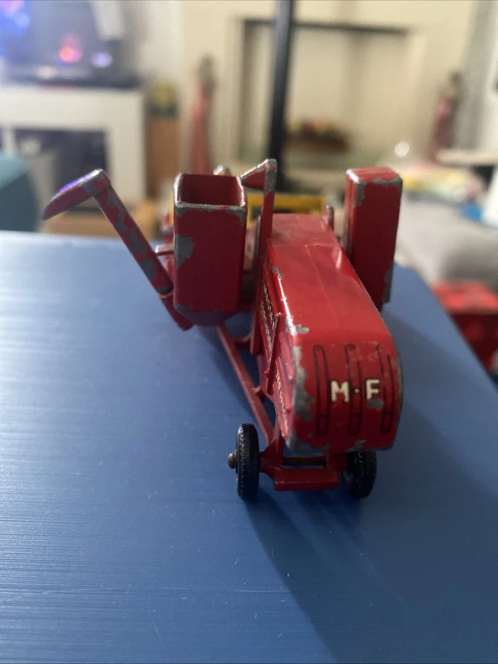 Matchbox Lesney Major Pack No5 Massey Ferguson Combine Harvester - Image 4 of 4