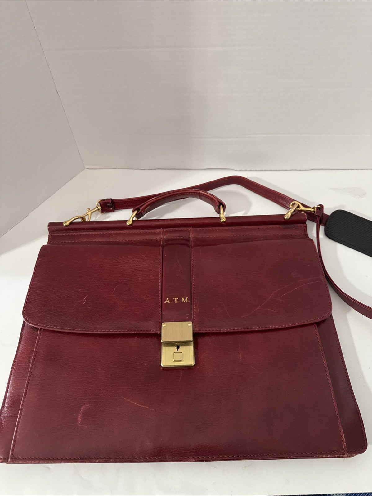 Ventura Leather Briefcase Shoulder Strap Attache Burgundy  Vintage W Key