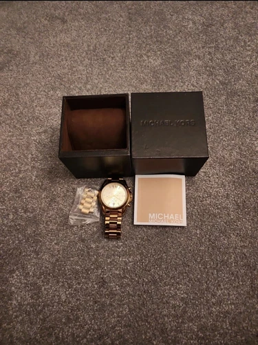 Michael Kors MK5605 Cronografo Unisex 43 46mm Cassa Oro Tutto Acciaio Inox