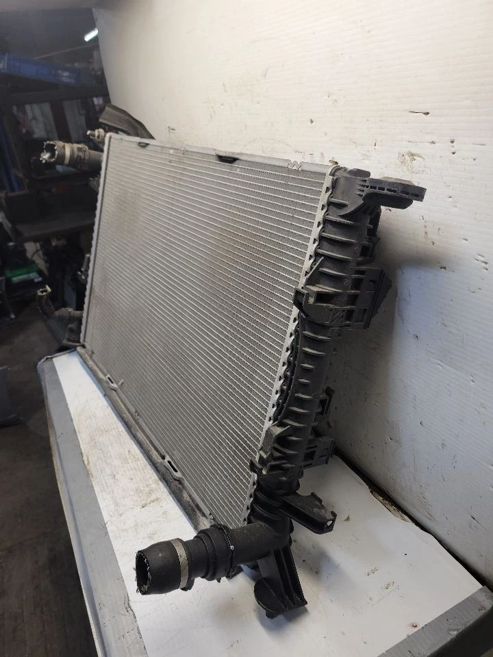 Radiador principal compatible con 08-17 AUDI S5 1688545 Foto 2 de 4