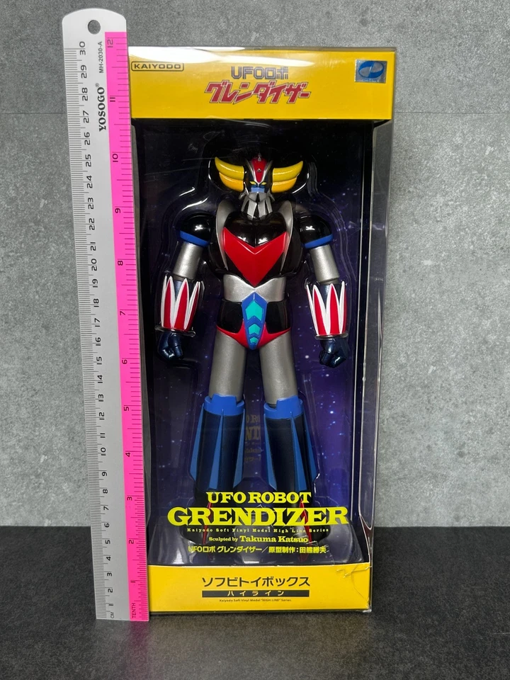 Kaiyodo UFO Robot Grendizer Goldorak 9" Soft Vinyl Toy Box Action Figure - Image 2 of 4