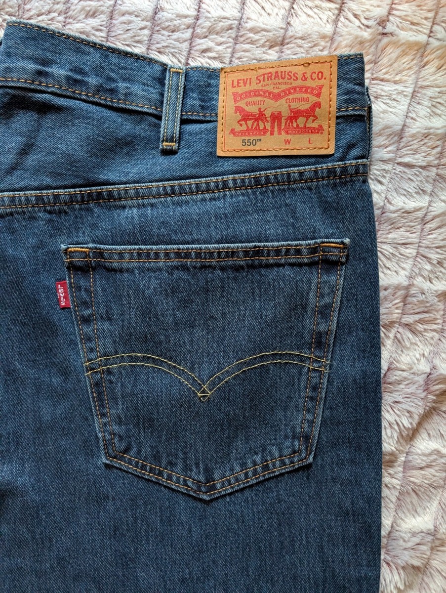Levi's 550 Relaxed Fit Men's Blue Tapered Leg Jeans Size 44 x 30