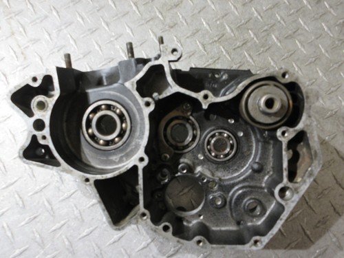 81 82 1981 1982 SUZUKI RM125 rm 125 right crank Case Crankcase RM125-209728 - Picture 5 of 16