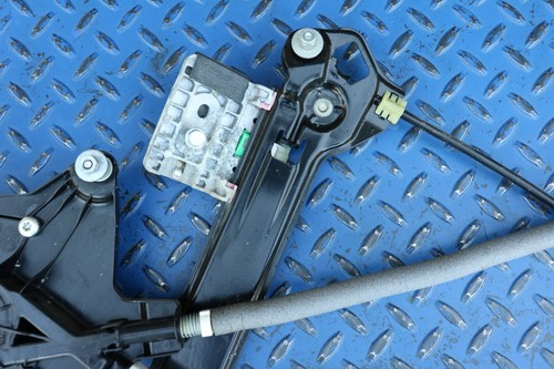 2015-2017 Ford Mustang GT Passenger Side Power Window Motor Regulator Assembly - Picture 3 of 8