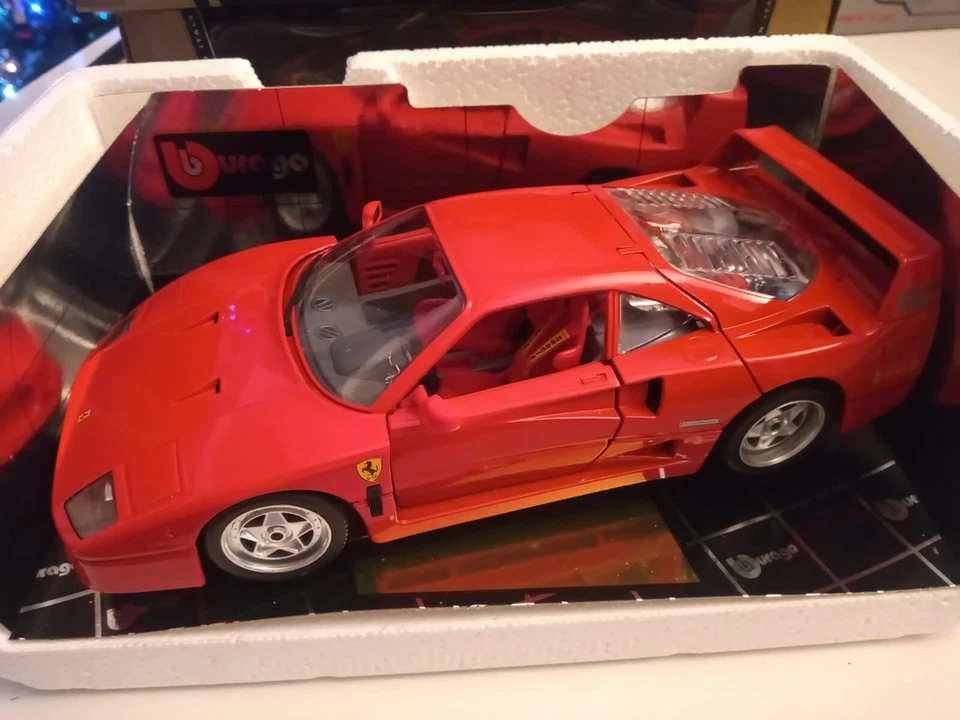 BBURAGO FERRARI F40 - ROSSO CORSE 1:18 1987 - Immagine 2 di 4